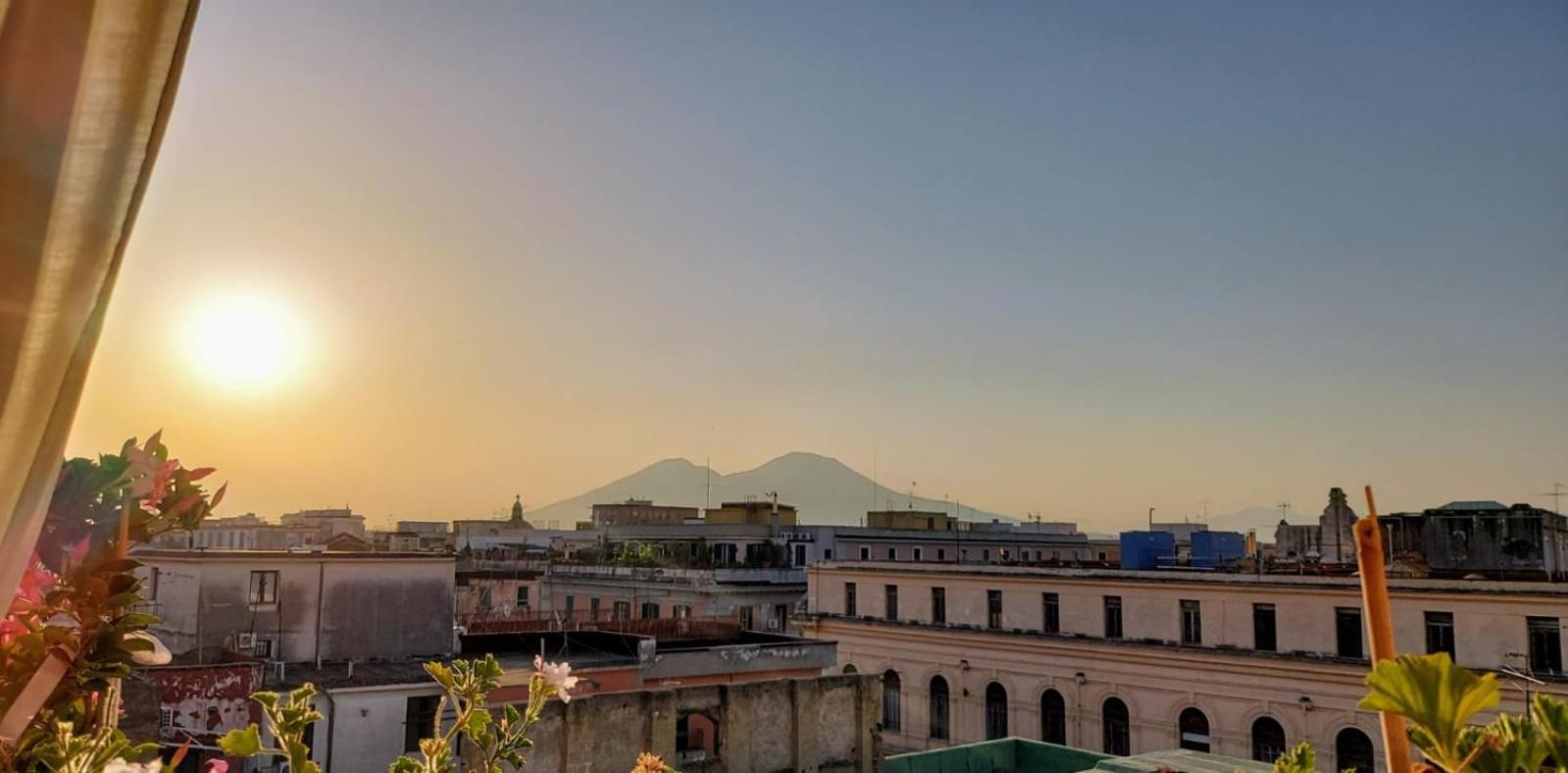 Laloren By Domusextra Naples Extérieur photo